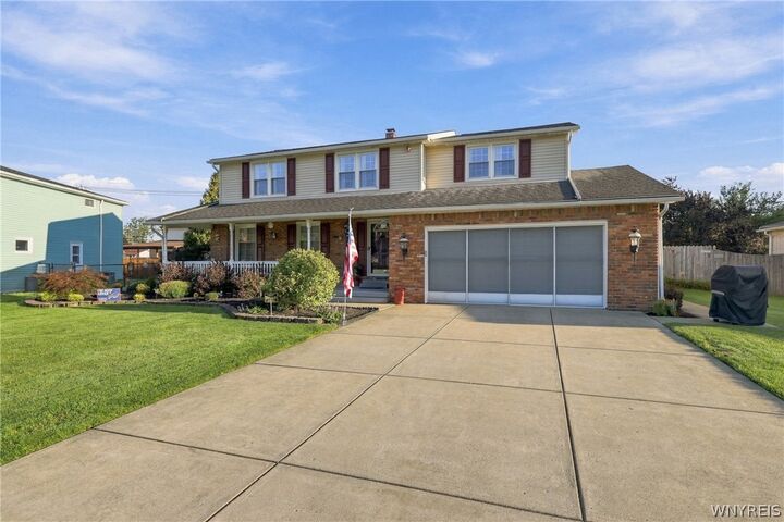 Property Photo:  16 Garfield Court  NY 14043 