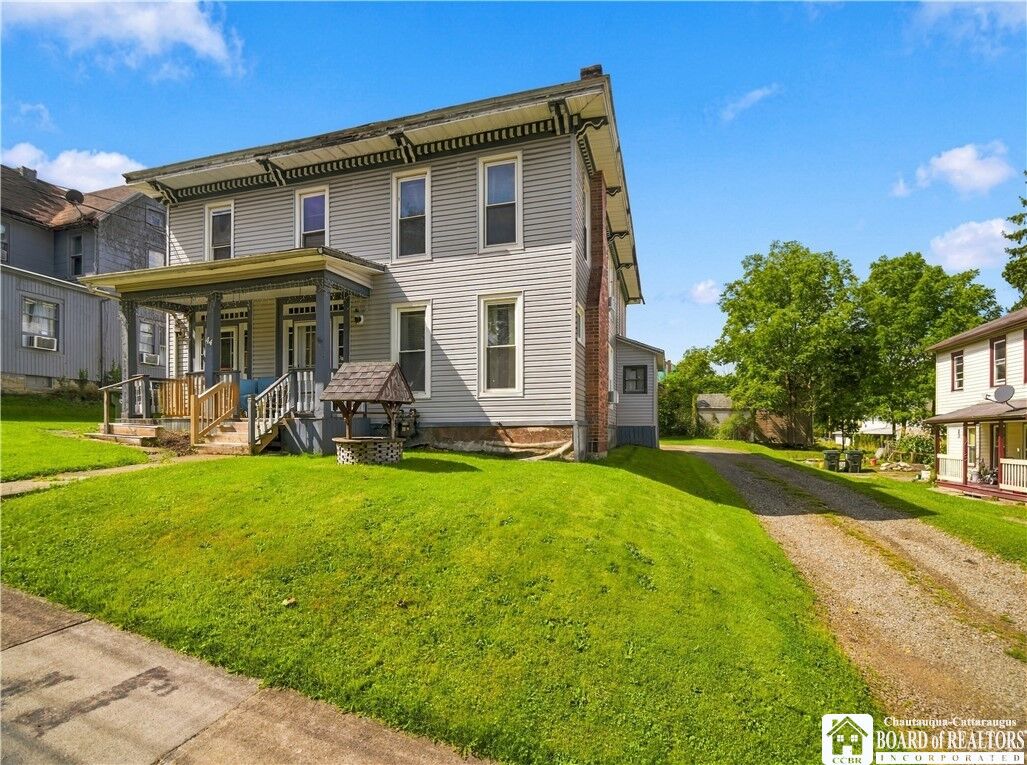 Property Photo:  44 Broadhead Avenue  NY 14701 