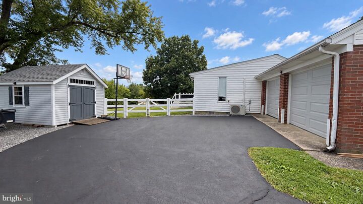 Property Photo:  25223 Oak Drive  MD 20872 