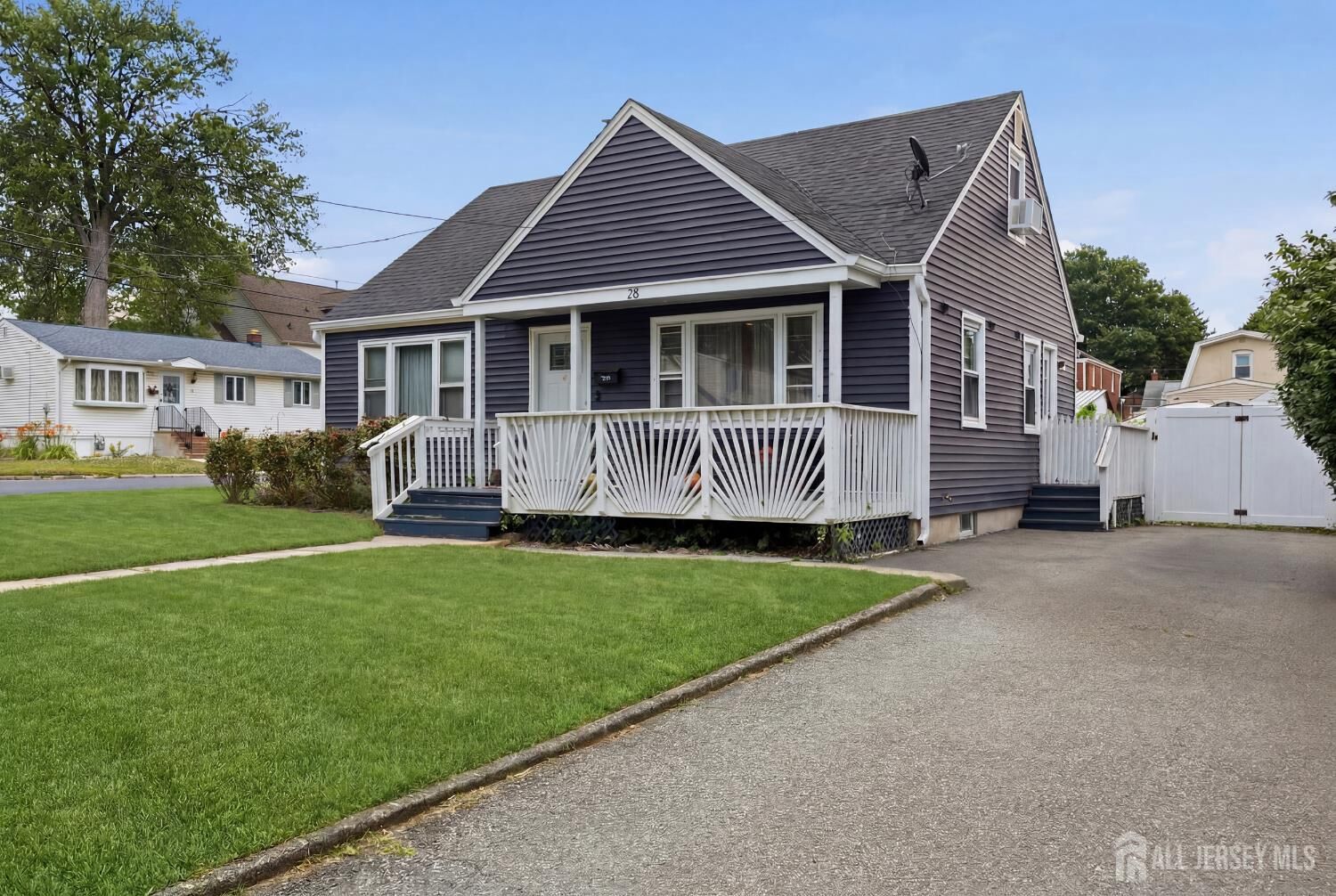 Property Photo:  28 Wagner Street  NJ 08863 