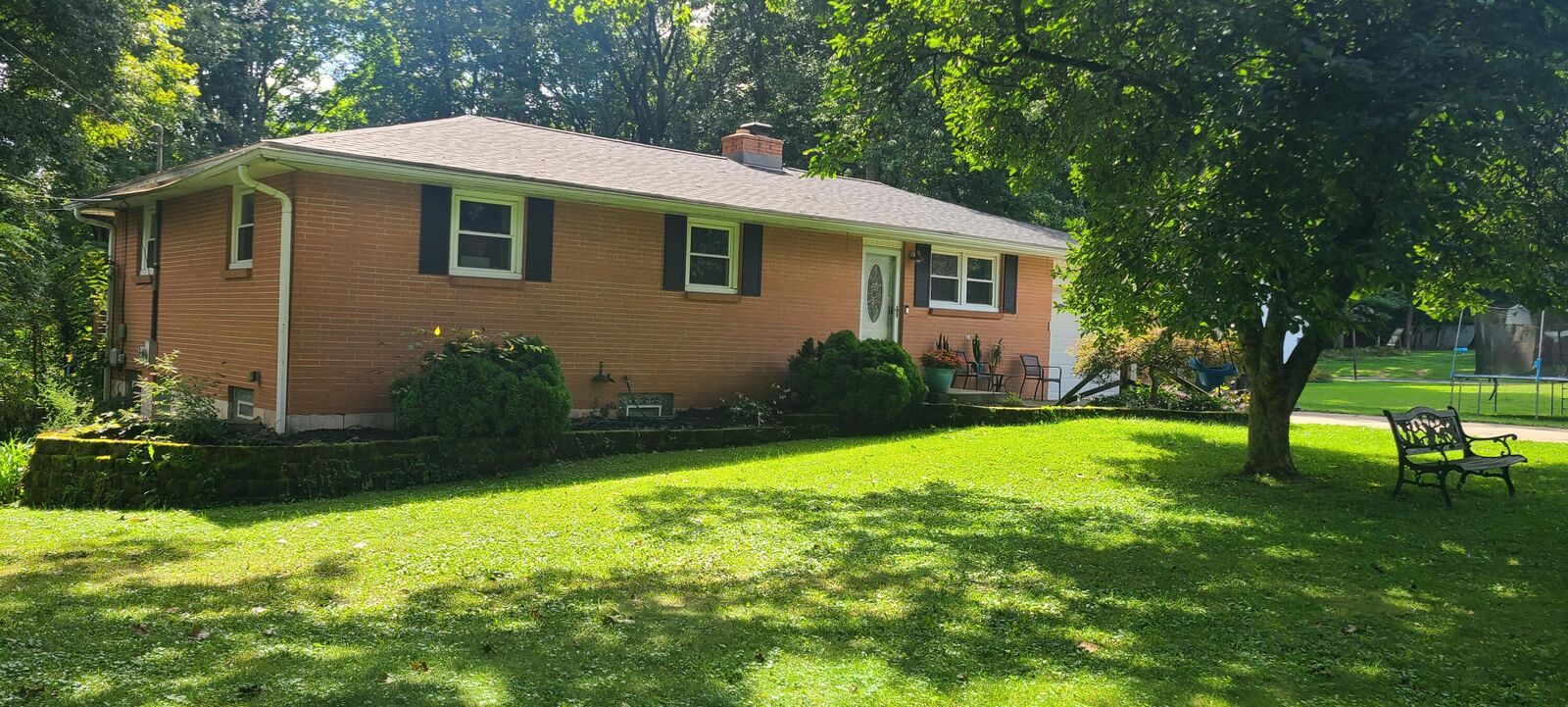 Property Photo: 29 Brentwood NE Drive OH 43055