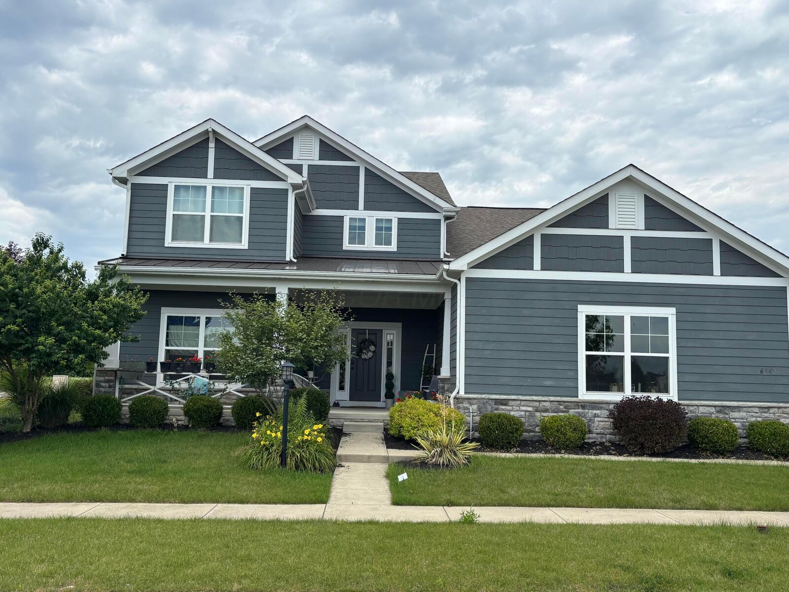 Property Photo:  6342 Avondale Woods Boulevard  OH 43016 