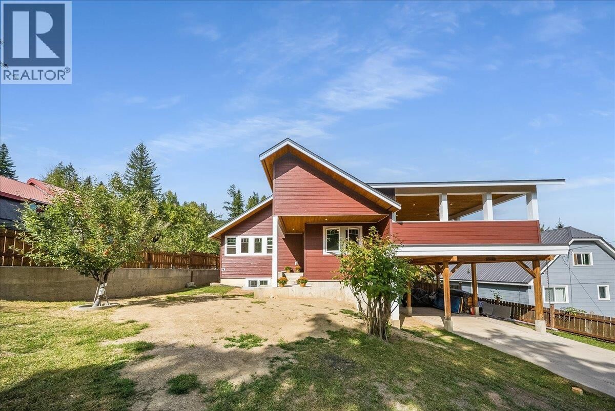 Property Photo:  2460 Fourth Avenue  BC V0G 1Y0 
