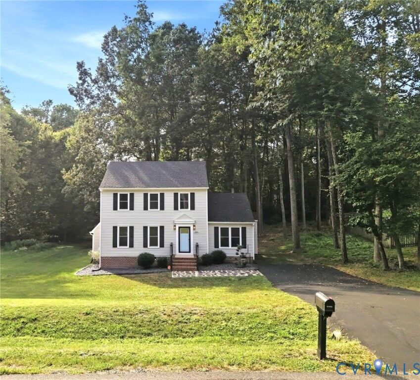 Property Photo:  4906 Land Grant Drive  VA 23236 