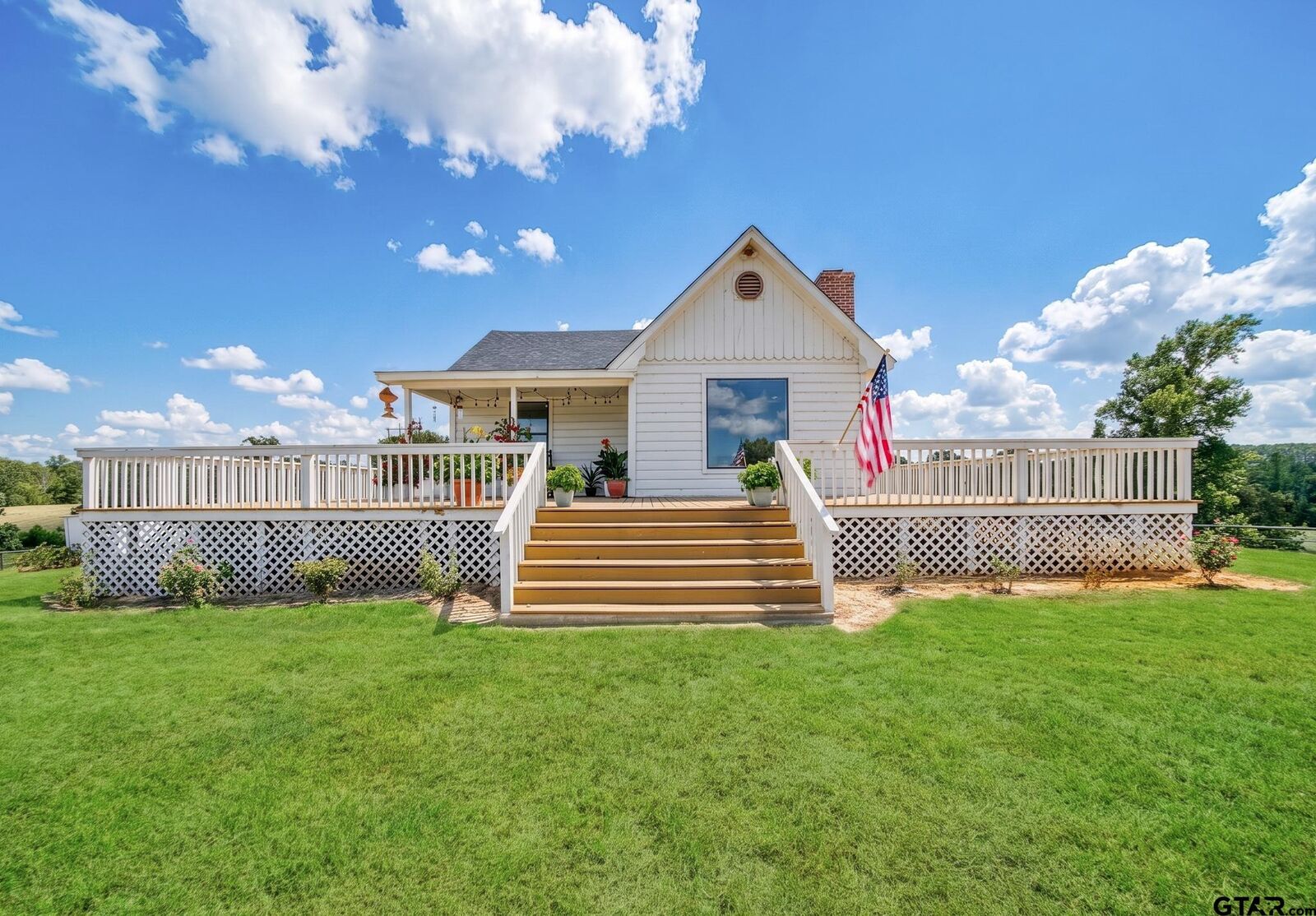 Property Photo:  936 Cr 4536  TX 75494 