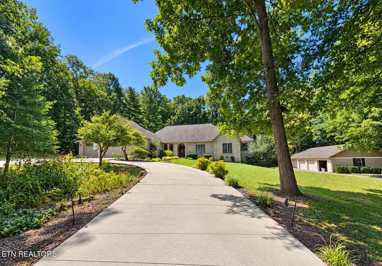 Property Photo:  648 Old Poplar Springs Rd  TN 37763 