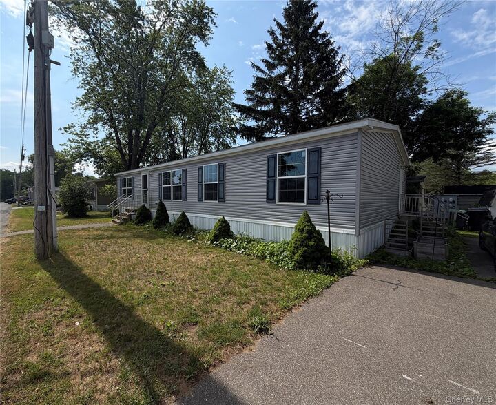 Property Photo:  148 Old Ravina Road C 2  NY 12158 