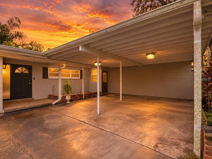 Property Photo:  416 Broxburn Avenue  FL 33617 