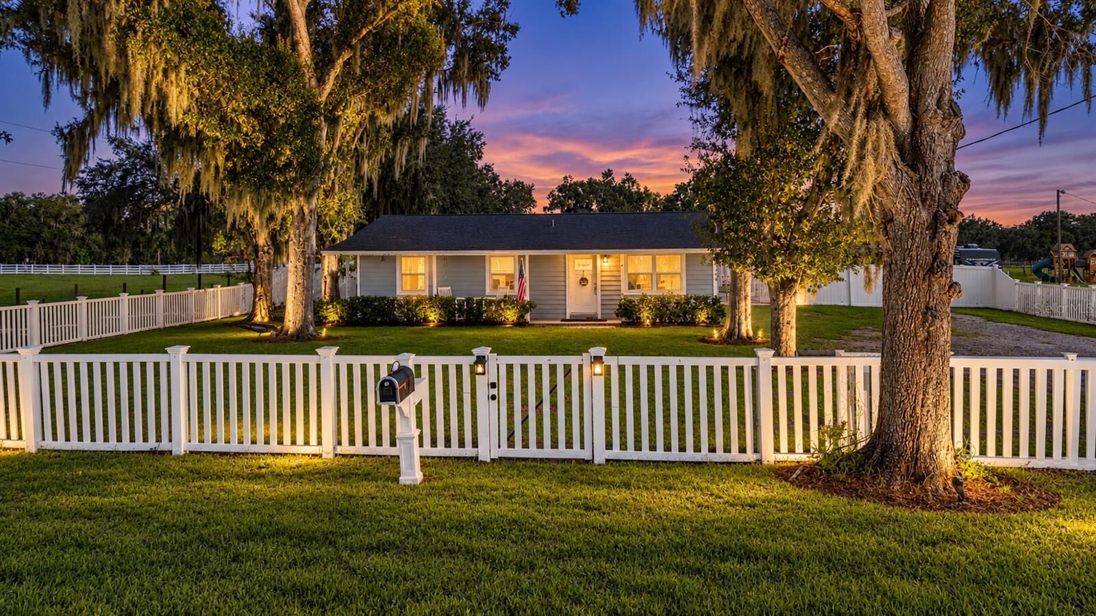 Property Photo: 330 Moccasin Hollow Road FL 33547