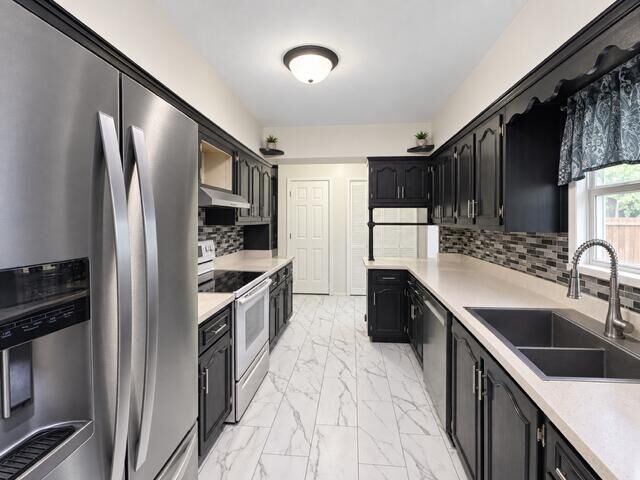 Property Photo: 700 Kingston Ave WI 53402