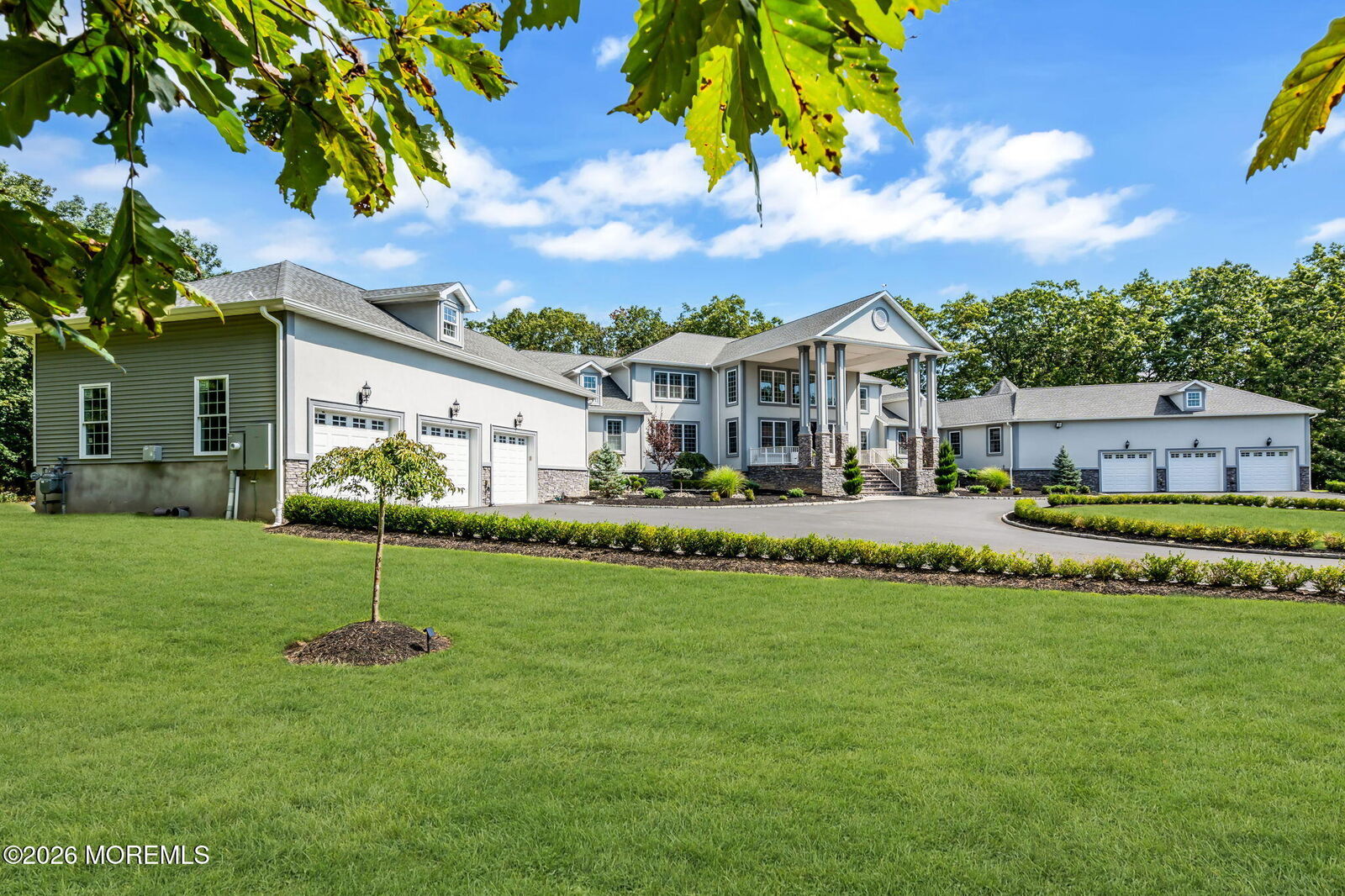 Property Photo:  6 Parker Court  NJ 08510 