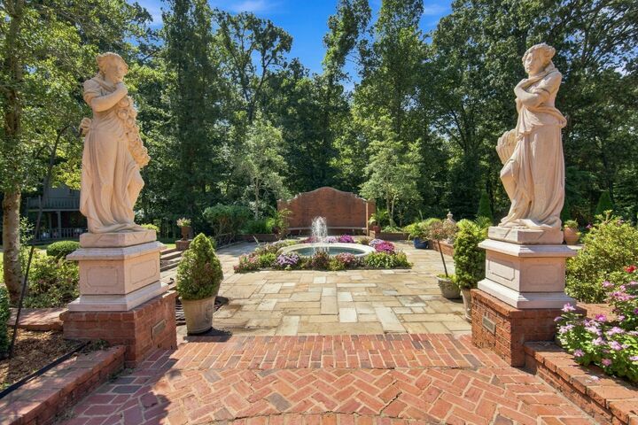 Property Photo: 18 Windwood Drive TN 38305