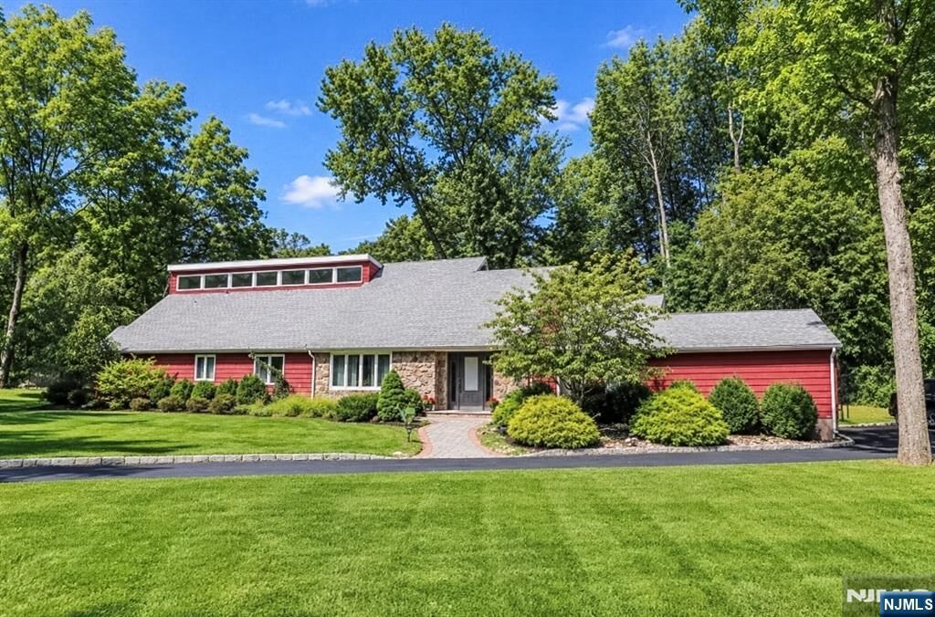 Property Photo:  3 Openaki Road  NJ 07869 