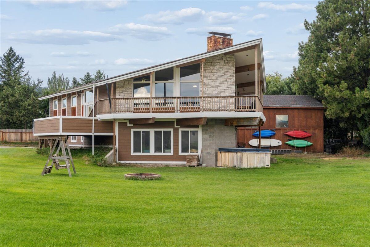 6 bed Somers home for sale: 89 Dodd Avenue, Somers, MT 59932