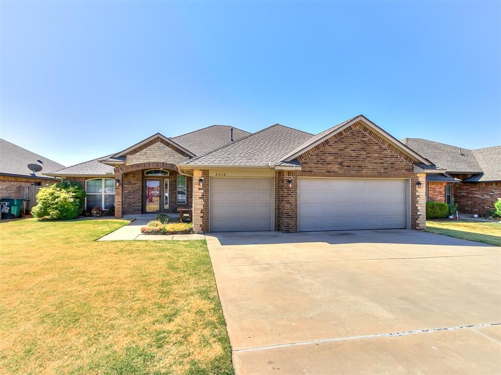 Property Photo:  2416 SE 92nd Terrace  OK 73160 