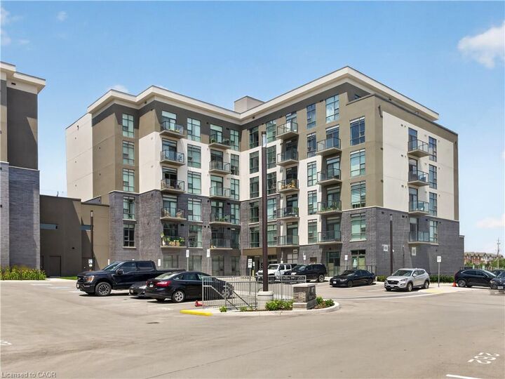 Property Photo: 10 Mallard Trail 526 ON L8B 2A7
