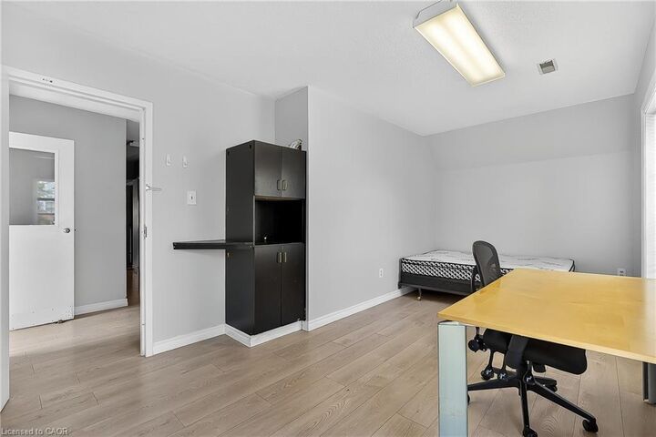 Property Photo:  43 Dupont Street E  ON N2J 2G8 