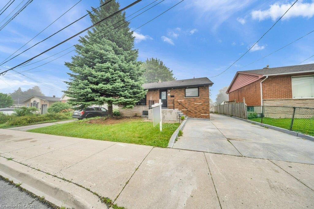 Property Photo:  441 West 5th Street  ON L9C 3P5 