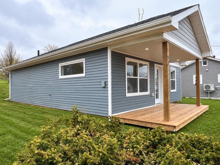 Property Photo:  97 Victoria Street  PE C0B 1M0 