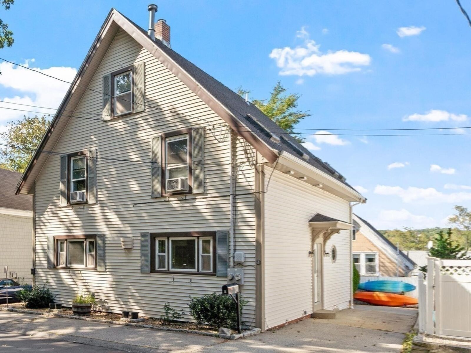 Property Photo:  8 Brightside Ave 1  MA 01930 