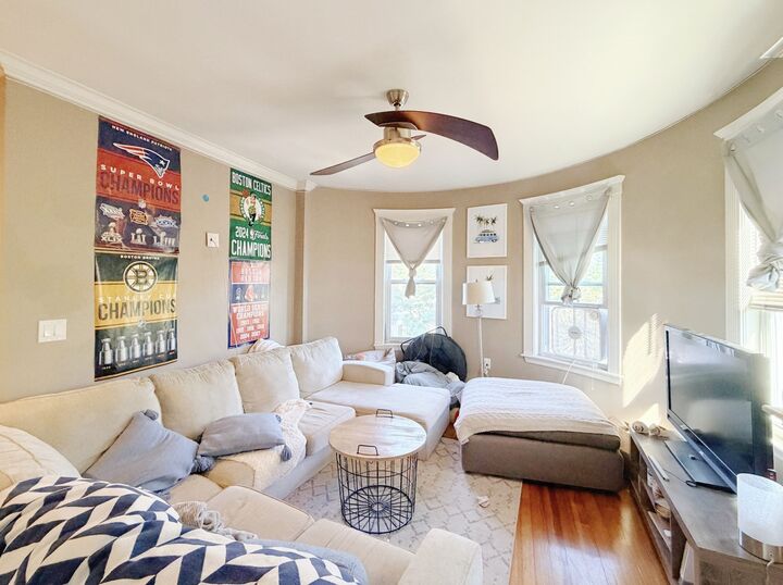 Property Photo:  17 Pleasant St 3  MA 02125 