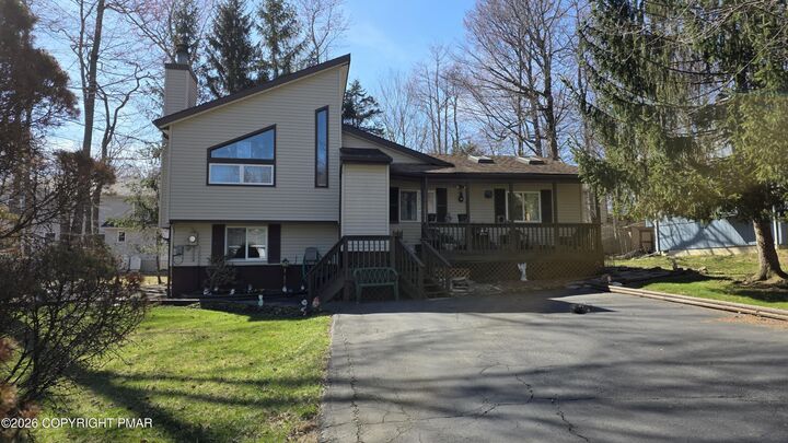 Property Photo:  7531 Crestview Drive  PA 18466 
