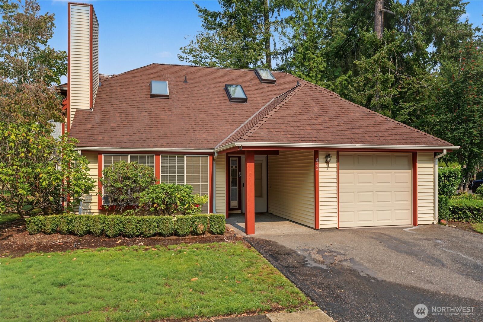 Property Photo: 422 S 329th Lane WA 98003