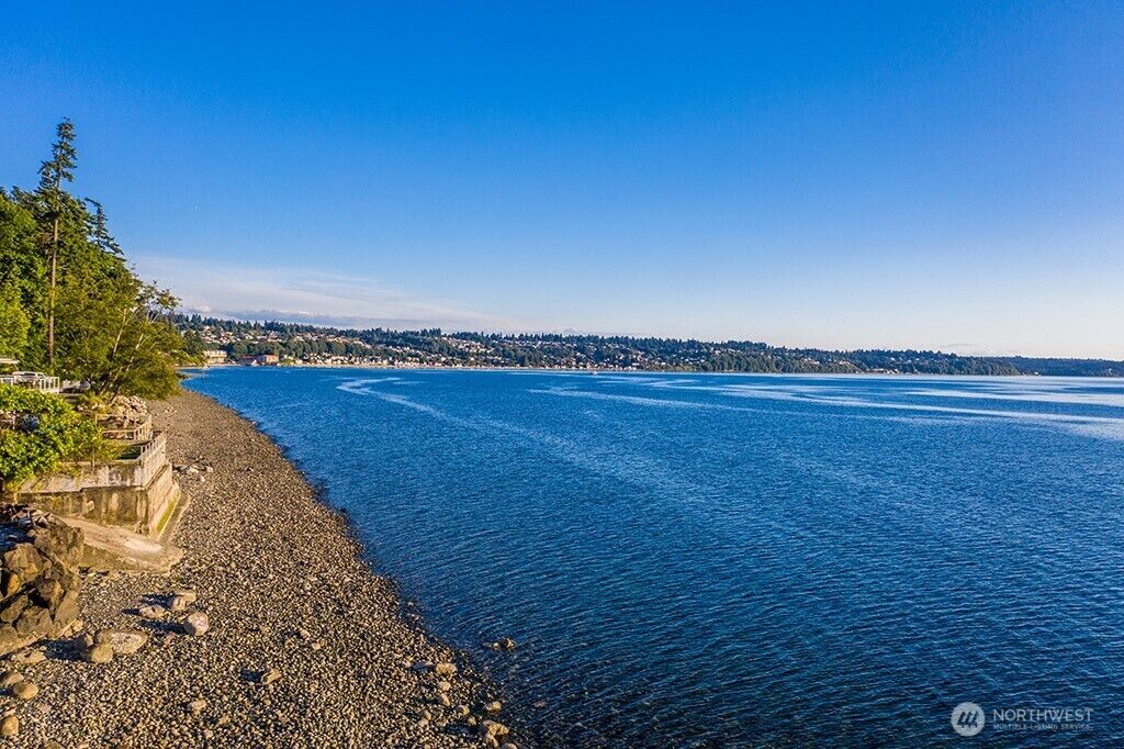 Property Photo:  26409  7th Avenue S  WA 98198 