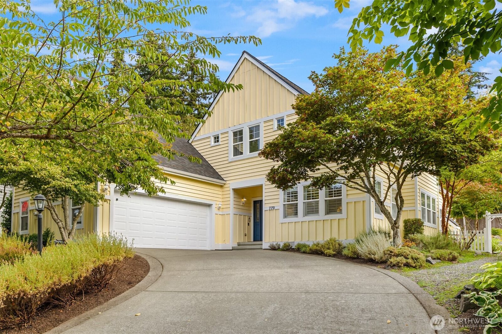 Property Photo:  779  Village Circle NW  WA 98110 