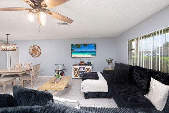 Property Photo:  9411 NW 74th Place  FL 33321 