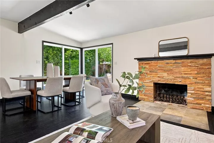 Property Photo:  7357 Anatola Avenue  CA 91406 