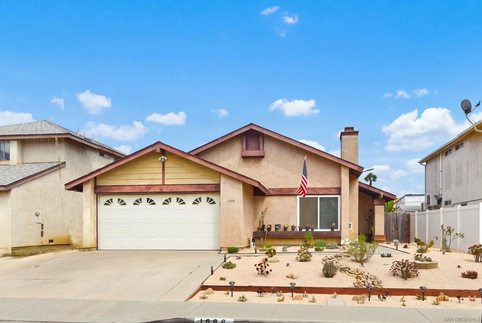 Property Photo: 1686 Planicie Way CA 92154