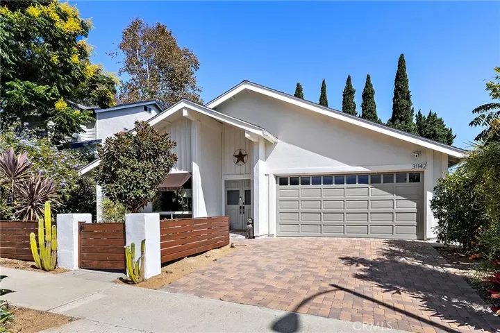 Property Photo:  31142 Calle Entradero  CA 92675 