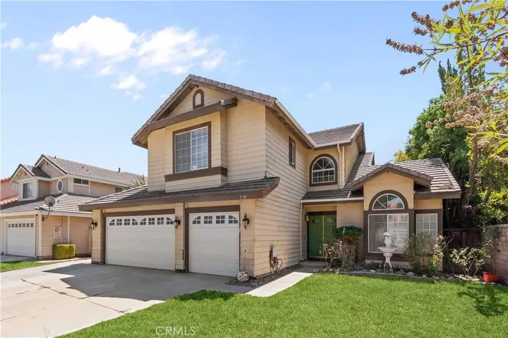 Property Photo: 3454 Satin Court CA 93551