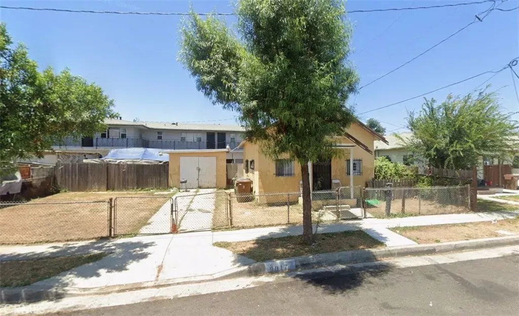 Property Photo: 9017 S Budlong CA 90044