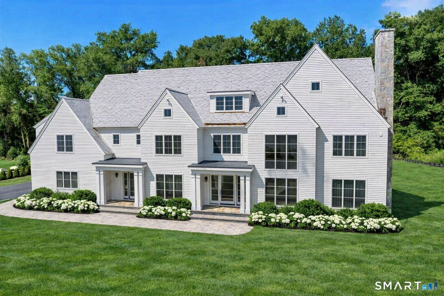 Property Photo: 21 Sturges Commons CT 06880