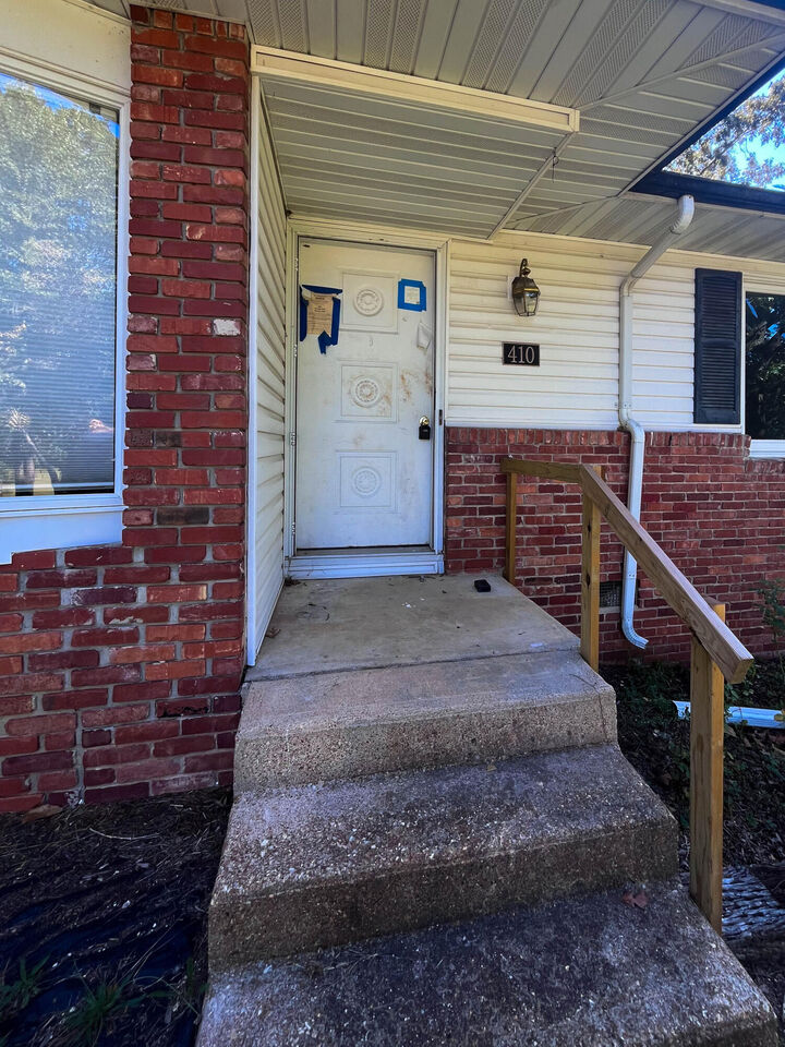 Property Photo:  410 County Road 393  MO 65791 