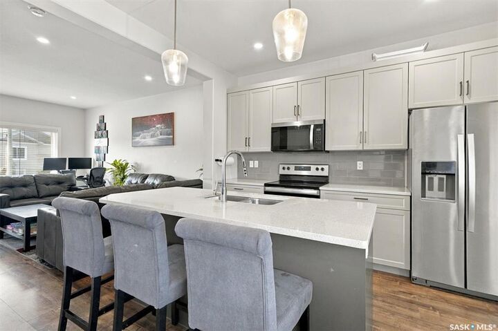 Property Photo:  661 Feheregyhazi Boulevard  SK S7W 0Z4 