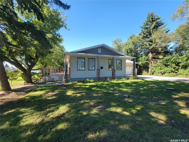 Property Photo:  200 & 202 Saskatchewan Avenue  SK S0K 4H0 