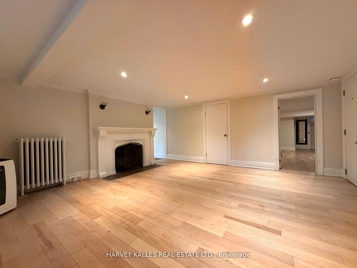 Property Photo:  807 Duplex Avenue Bsmt  ON M4R 1W6 
