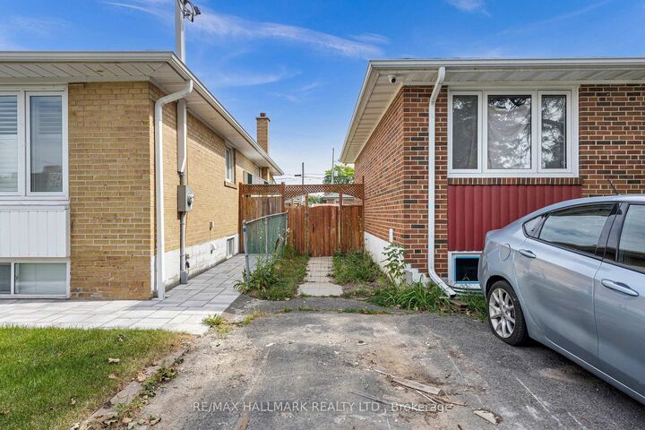 Property Photo:  37 Brisco Street Bsmt  ON L6V 1X1 
