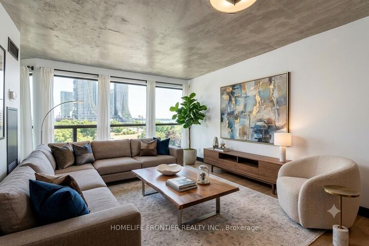 Property Photo: 2261 Lakeshore Boulevard W 611 ON M8V 3X1