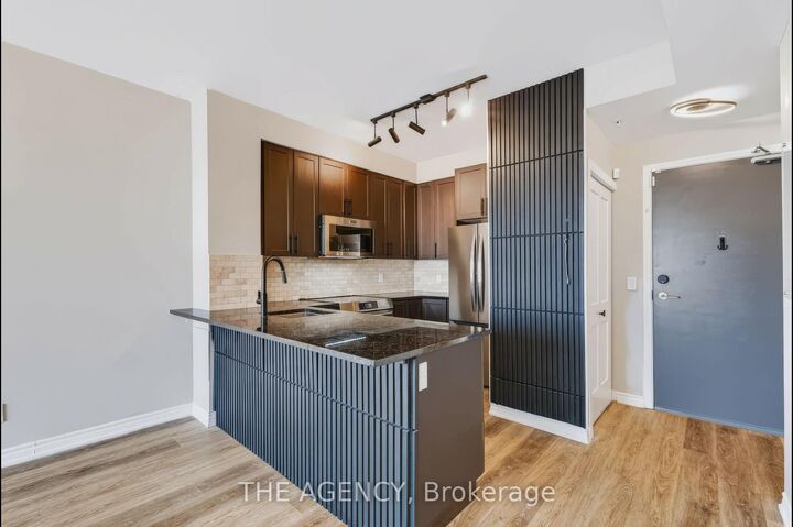 Property Photo:  11611 Yonge Street 226  ON L4E 3N8 