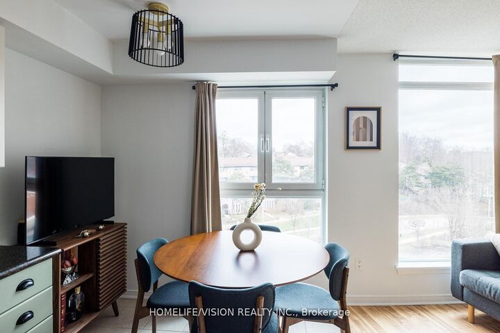 Property Photo:  18 Valley Woods Road 902  ON M3A 0A1 
