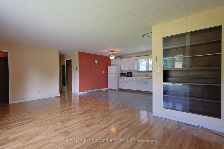 Property Photo:  194 West Park Drive  ON N0M 2K0 