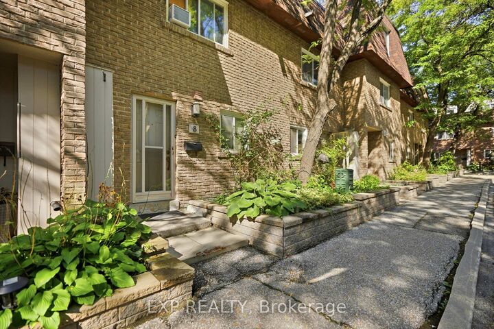 Property Photo:  275 Manse Road 8  ON M1E 4X8 