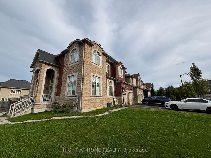 Property Photo:  33 Heintzman Crescent Basement  ON L6A 4T8 