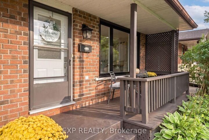 Property Photo:  447 Drummerhill Crescent  ON N2T 1G3 