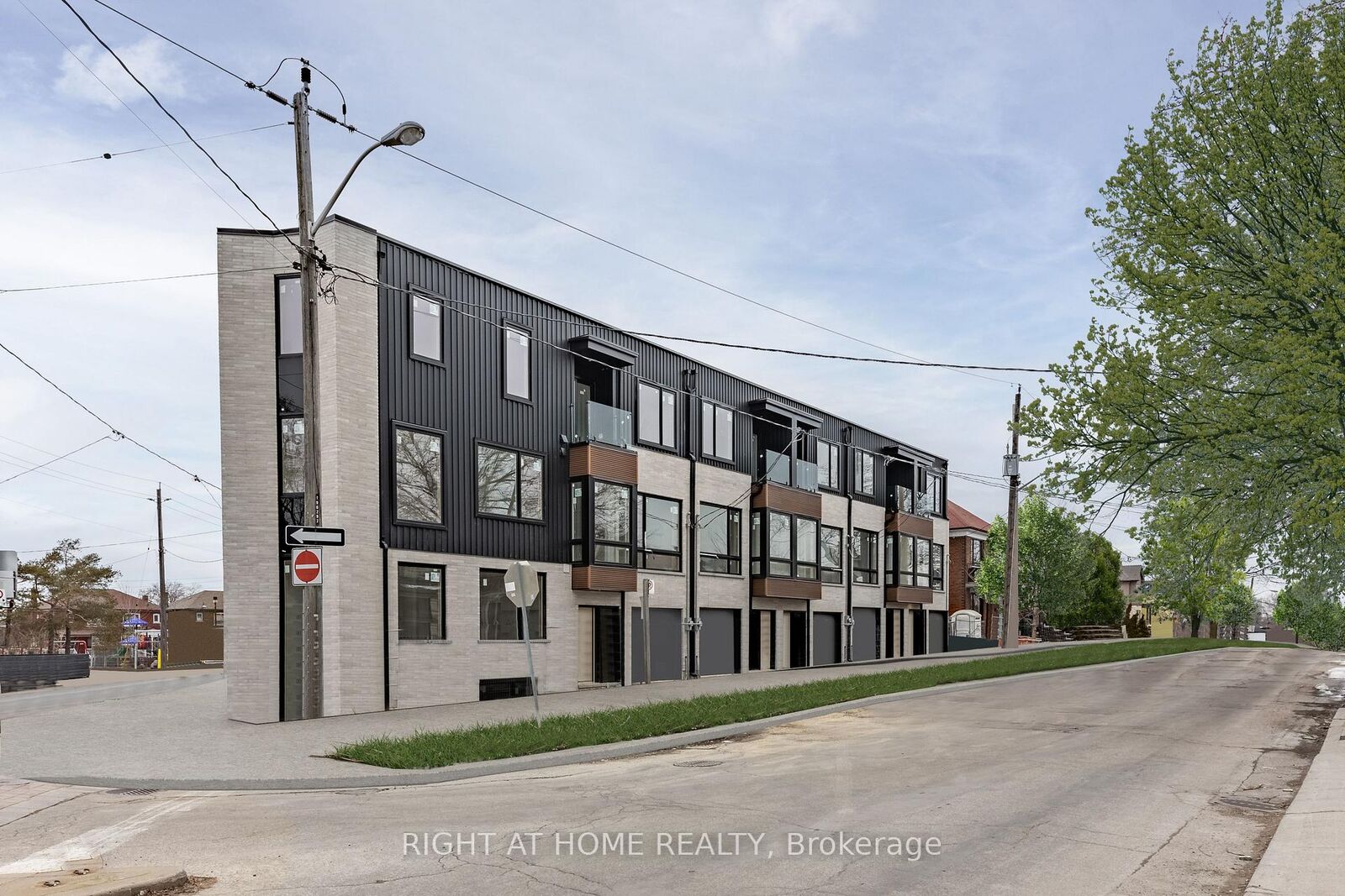 Property Photo:  272 Atlas Avenue  ON M6C 2P5 