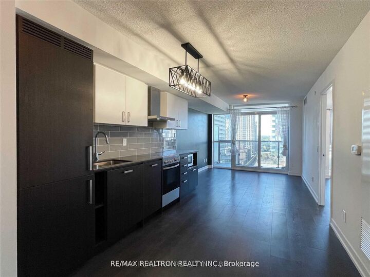 Property Photo: 125 Redpath Avenue 1404 ON M4S 0B5